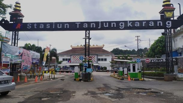 Naik Kereta Api Jarak Jauh Wajib Tunjukkan Kartu Vaksin