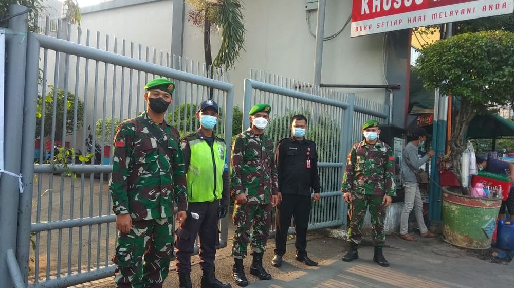 <p>Suasaran pintu masuk Plaza Kenari Mas yang menjalankan program PPKM Darurat, Rabu, 7 Juli 2021. / Istimewa</p>
