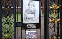 <p>Foto Putri DIana yang tergantung di Istana Keningston</p>
