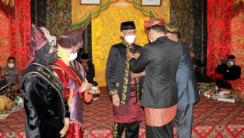 TUANKU BOSA2.jpg