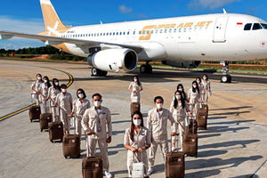 Kru Pesawat Tampil Trendi, Trik Super Air Jet Rusdi Kirana Gaet Penumpang Milenial.jpg