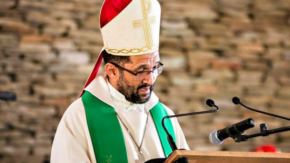 bishop sipuka.jpeg