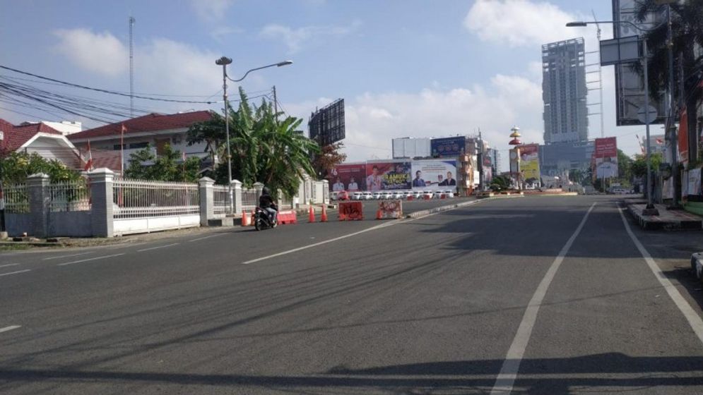 jalan-utama-di-bandar-lampung-kembali-disekat.jpg