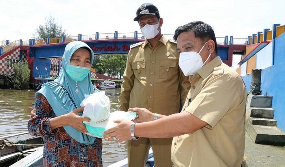 BANTUAN PELAKU WISTA PARIAMAN.jpg