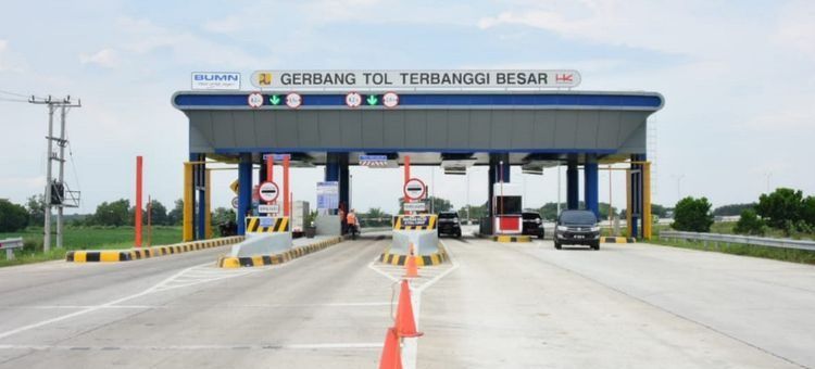 Gerbang tol Terbanggi Besar, Lampung Tengah. 