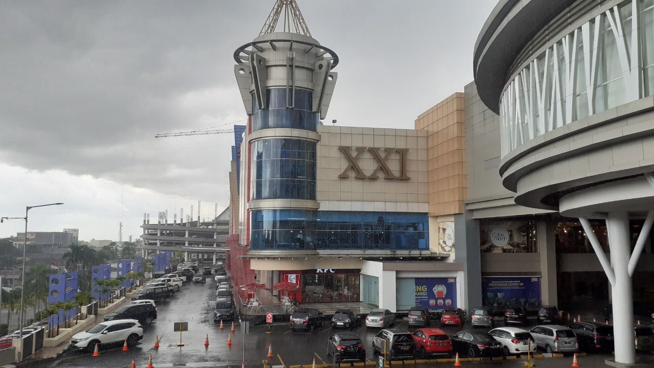 Duta Mall, sebuah pusat perbelanjaan modern di Kota Banjarmasin.