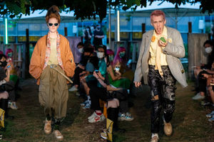 Bikin Bangga, Koleksi Busana Asal Indonesia dari Bahan Jamur Dipamerkan di Ajang Paris Fashion Week