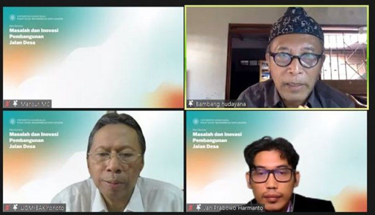 Suasana webinar membahas korupsi jalan desa