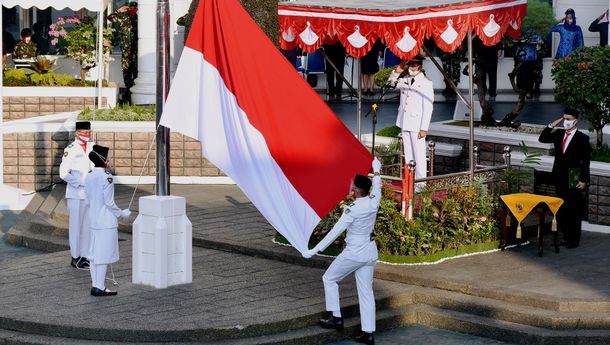 CATATAN LEPAS: Jayalah Negeriku, Sembuhlah Bangsaku (Renungan 76 Tahun Republik Indonesia)