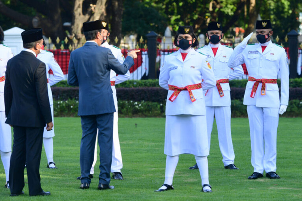 Profil Pembawa Baki Bendera Merah Putih