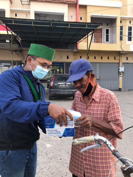 HMI berbagi masker.jpeg