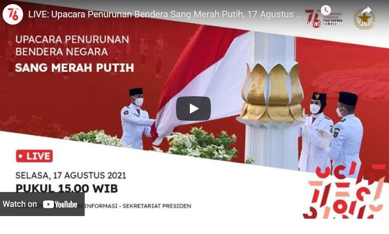 Upacara penurunan bendera di istana Merdeka Jakarta, Selasa (27/8) sore.