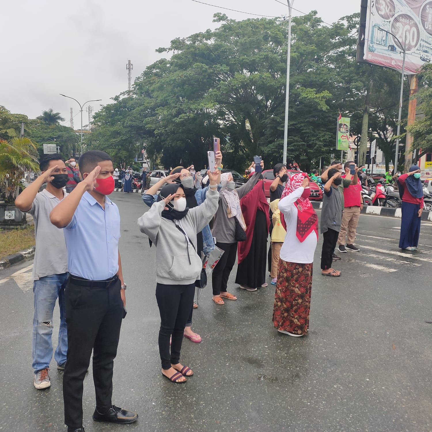 Detik-detik Proklamasi Kemerdekaan RI ke 76 di Simpang Empat Balikpapan Baru, Selasa (17/8/2021) 