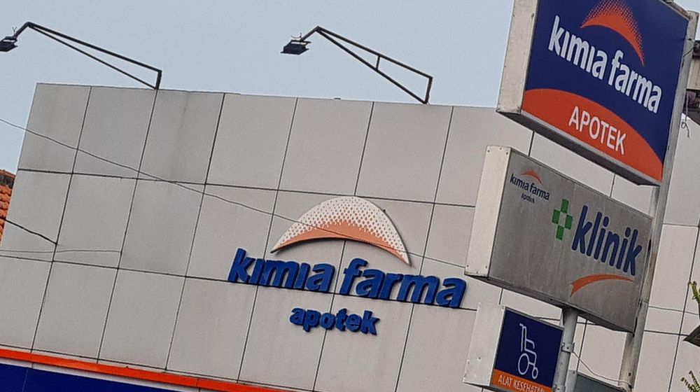 Ilustrasi Kimia Farma - Panji 3.jpg