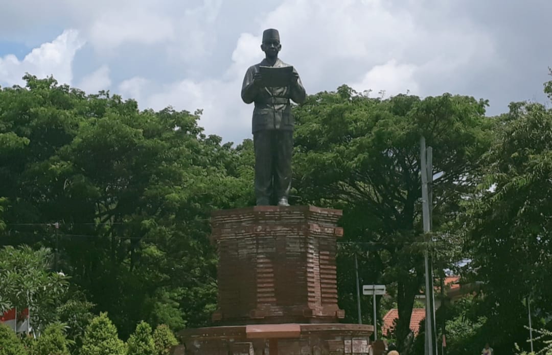 Patung Soekarno di kawasan Niti Mandala Denpasar.