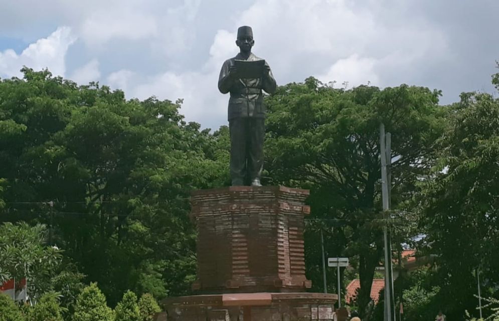 Patung Soekarno.jpeg