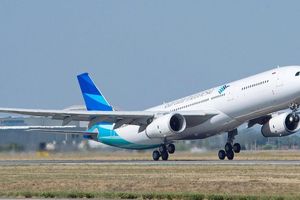 A330-300_Garuda_take_off.jpg