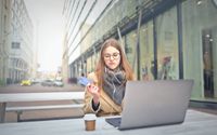 Inilah Trik Menghemat Uang Saat Belanja Online 