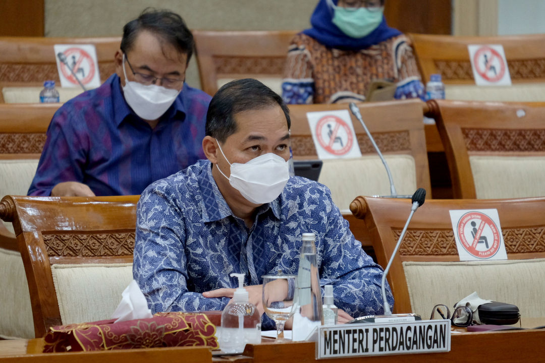 Menteri Perdagangan Muhammad Lutfi bersiap mengikuti rapat kerja dengan Komisi VI DPR di Kompleks Parlemen, Senayan, Jakarta, Kamis, 26 Agustus 2021. Foto: Ismail Pohan/TrenAsia