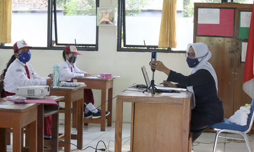 Sekolah Tatap Muka Jakarta.jpg