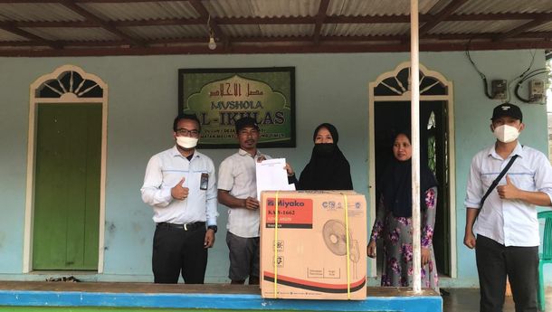 PLN Peduli Salurkan Rp150 Juta untuk 53 Rumah Ibadah dan Ponpes di Lampung