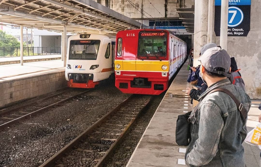 KA Bandara Soekarno-Hatta dari Rialink dan KRL Commuter Indonesia / Dok. Railink