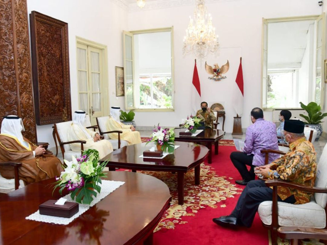 Presiden Joko Widodo menerima kunjungan kehormatan Menteri Negara Urusan Perdagangan Luar Negeri PEA Thani bin Ahmed Al Zeyoudi, Jumat (3/9/2021), di Istana Merdeka, Jakarta.