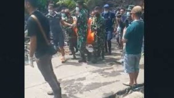 Bupati Ngada Andreas Paru Tinjau Lokasi Bencana dan Serahkan Bantuan kepada Korban