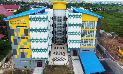 Gedung FISIP ULM.jpg