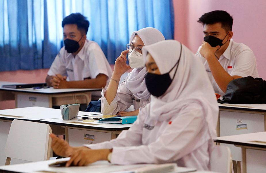 Senangnya Siswa Mulai Belajar Tatap Muka - Panji 4.jpg