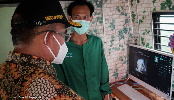 Jemput Bola Pasien TBC dengan Mobil Rontgen Zero TB Yogyakarta