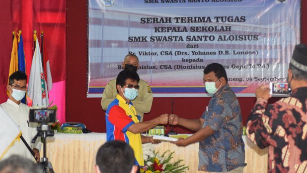 Serah Terima Jabatan Kasek SMK St. Aloisius-Ruteng, Ini Kesan Br. Viktor, CSA