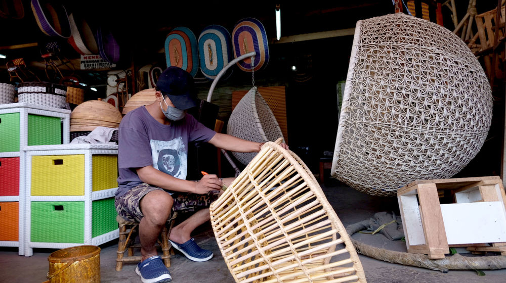 Holding Ultra Mikro UMKM.jpg