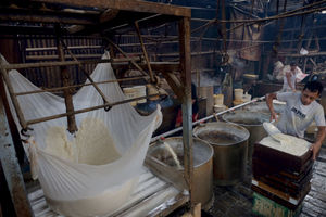 Produksi Tahu Menurun .jpg