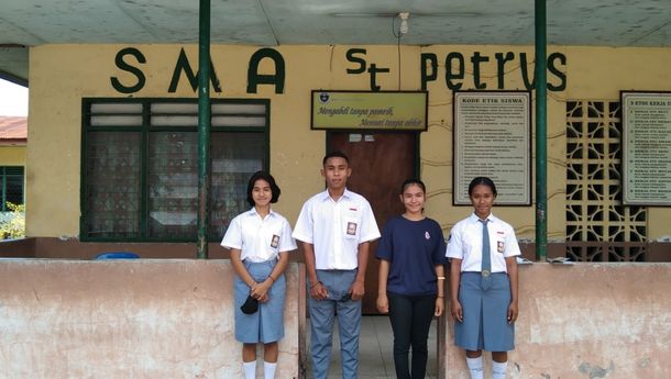 Ketua OSIS SMAK Santo Petrus Ende, Ludgardis Putri MD:  "Ini Kesempatan untuk Melatih Diri Menjadi Pemimpin"