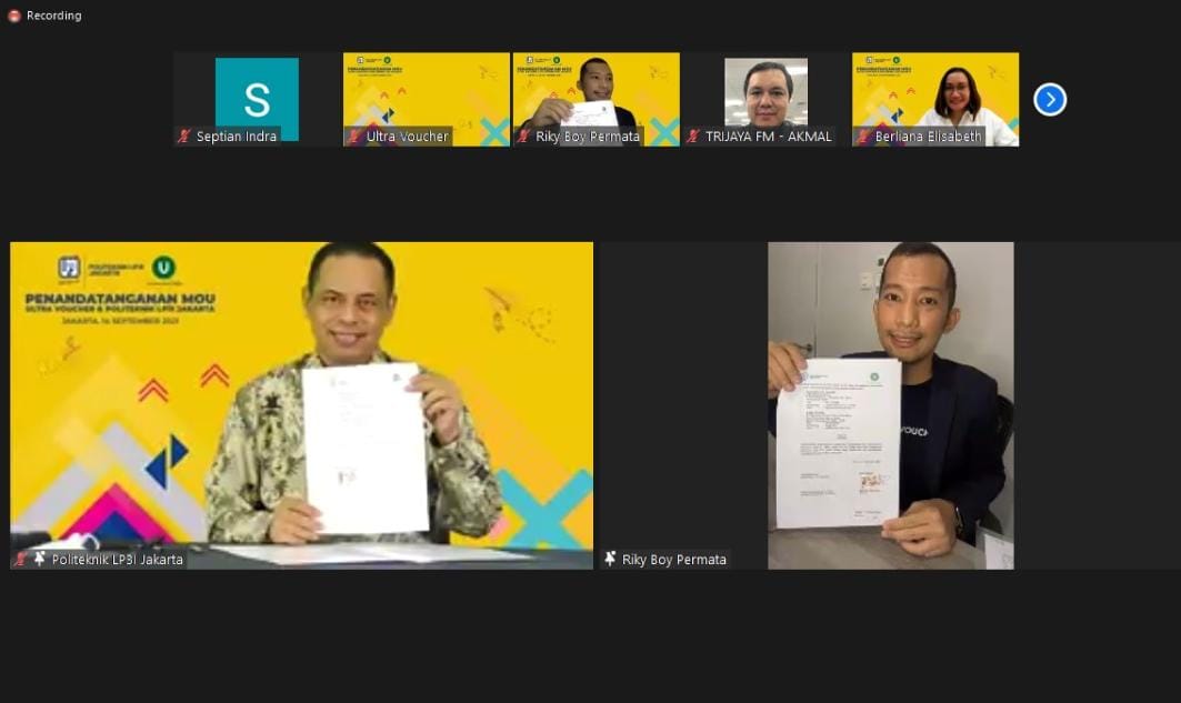 Direktur Ultra Voucher Riky Boy Permata (kanan) dan Ketua Jurusan Komunikasi Politeknik LP3I Jakarta Crypto Hermawan, S.S., M.Pd. melakukan penandatanganan Memorandum of Agreement (MoA) secara virtual pada Selasa (14/9).