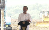 Presiden Jokowi dalam Groundbreaking Pabrik Baterai IBC-LG.