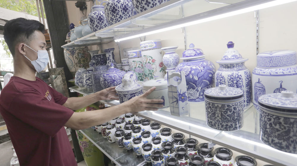 Industri Keramik .jpg