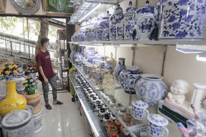 Industri Keramik .jpg