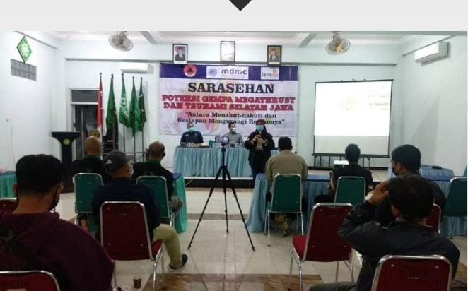 Sarasehan antisipasi potesi tsunami di Pacitan