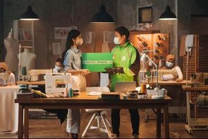 Sinergitas Gojek dan Tokopedia disebut-sebut mmpu mendukung digitalisasi UMKM di Indonesia sehingga mampu memperluas jaringan pasarnya.