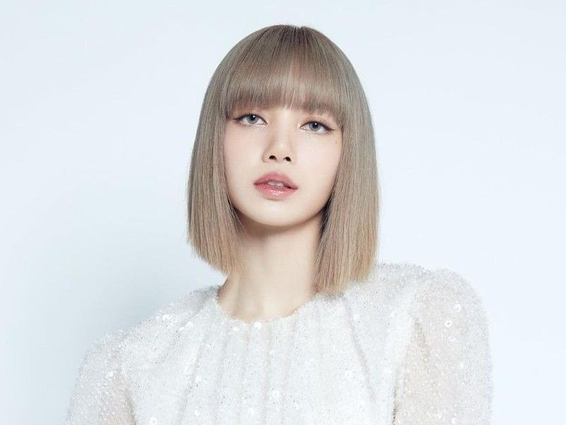 Album Debut Solo Lisa 'LALISA' Lampaui Rekor Penjualan 'The Album' dari BLACKPINK dalam Minggu Pertama