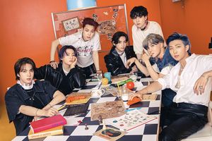 Bukti BTS Mampu Tingkatkan Penjualan, Hoodie Kolaborasi BTS x FILA Laris Manis Terjual