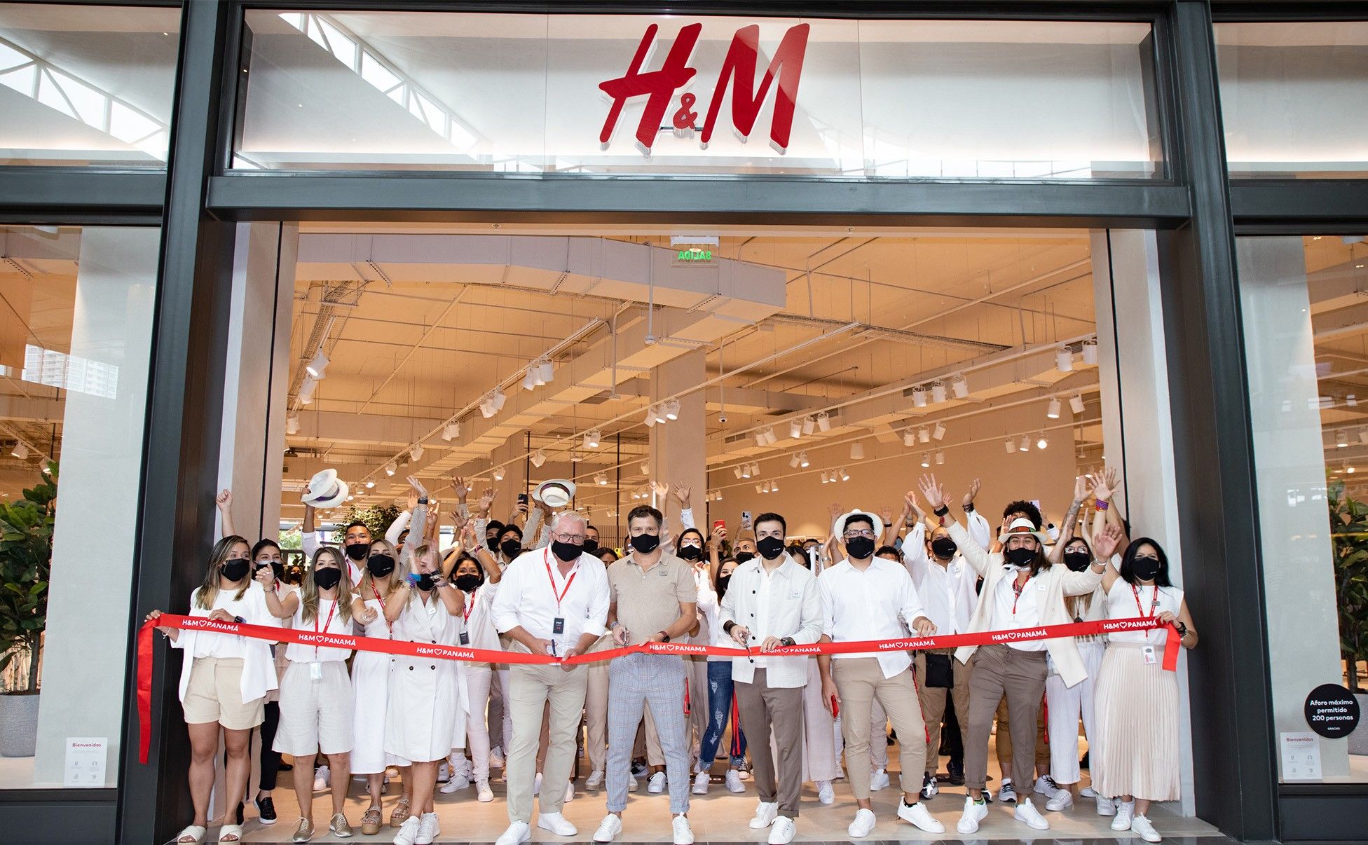 Peresmian Toko H&M di Panama baru-baru ini