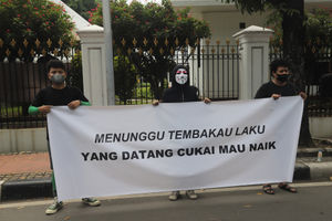 Demo Kenaikan Cukai Tembakau .jpg