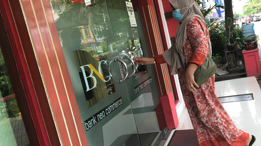 Ilustrasi Bank Neo Commerce - Panji 5.jpg
