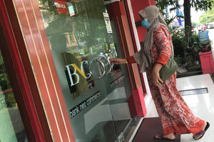 Ilustrasi Bank Neo Commerce - Panji 5.jpg