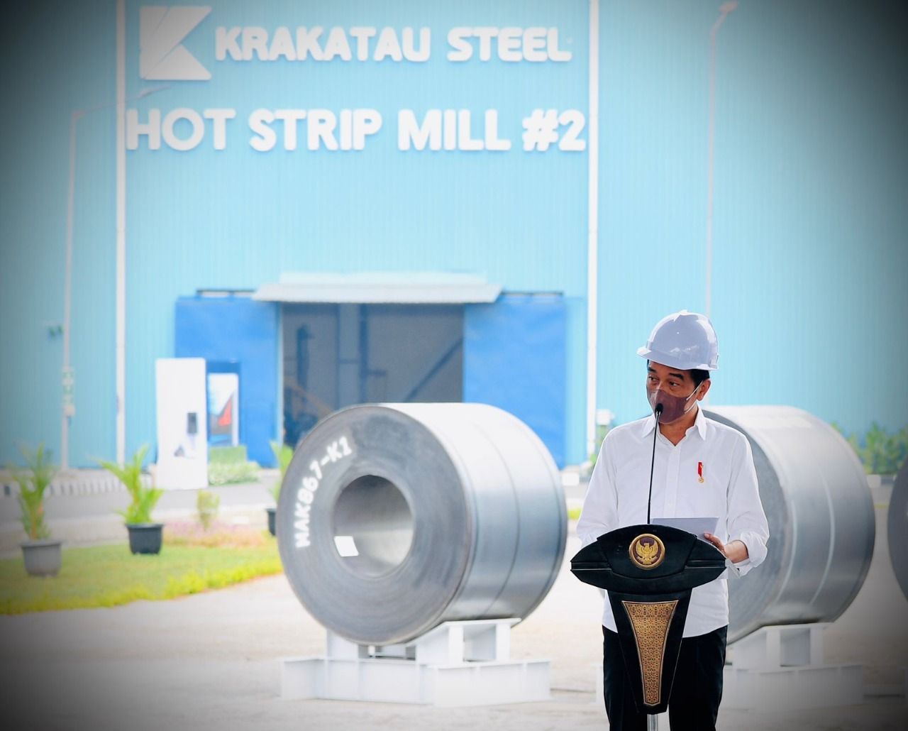 Presiden Joko Widodo (Jokowi) saat menghadiri peresmian Hot Strip Mill 2 milik PT Krakatau Steel (Persero) Tbk (KRAS) di Cilegon, Banten, Selasa, 21 September 2021. 