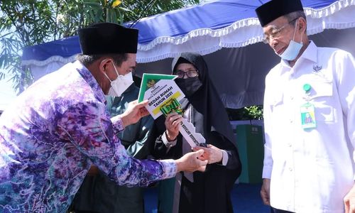 Arifin Noor resmikan rumah dhuafa yang dibedah Baznas Kota Banjarmasin.jpeg