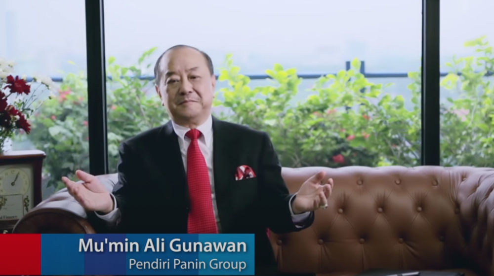 Mu'min Ali Gunawan, bos Bank Panin. dalalm satu kesempatan, disebut dalam kasus suap pajak